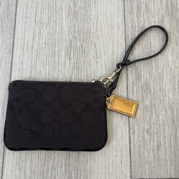 EUC Coach black wristlet w/hangtag - Picture 2 of 10